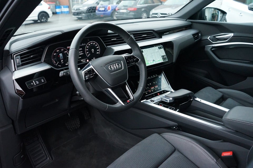 Audi e-tron 55 S-line quattro 5d