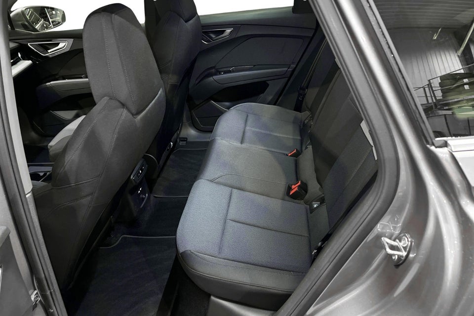 Audi Q4 e-tron 45 Progress 5d