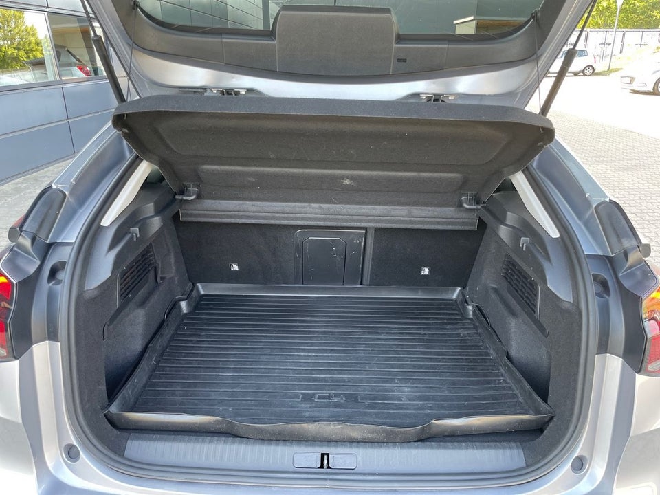 Citroën C4 1,2 PureTech 130 Shine EAT8 5d