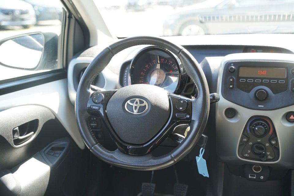 Toyota Aygo 1,0 VVT-i x-cite 5d