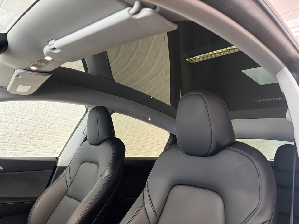 Tesla Model Y Long Range AWD 5d