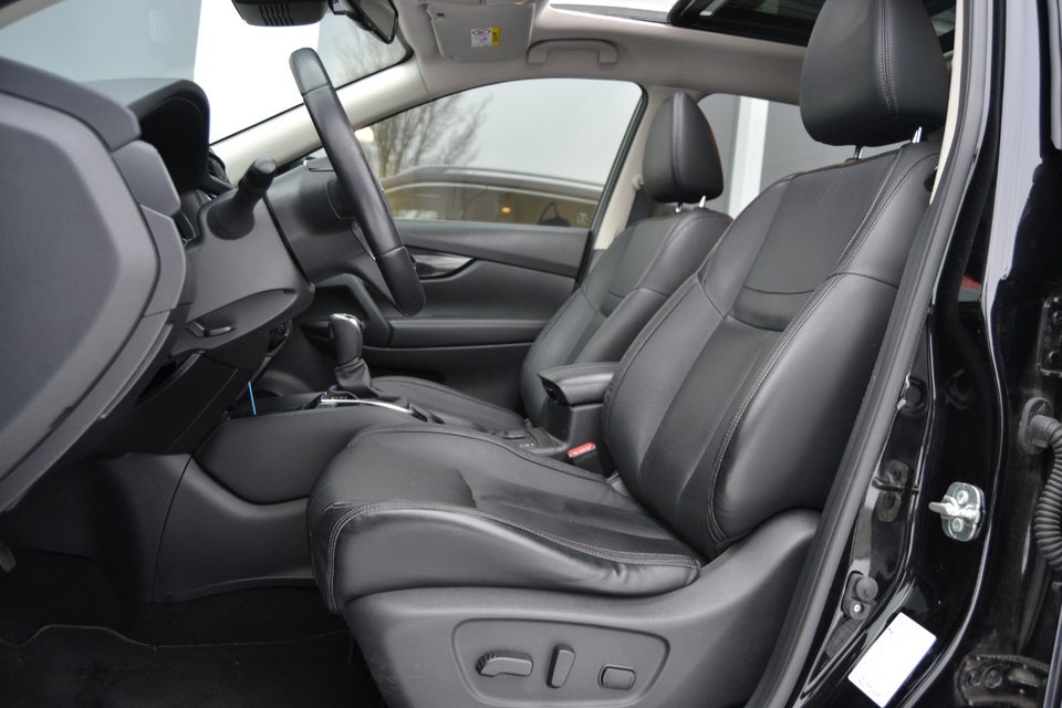 Nissan X-Trail 1,6 dCi 130 Tekna X-tr. 7prs 5d