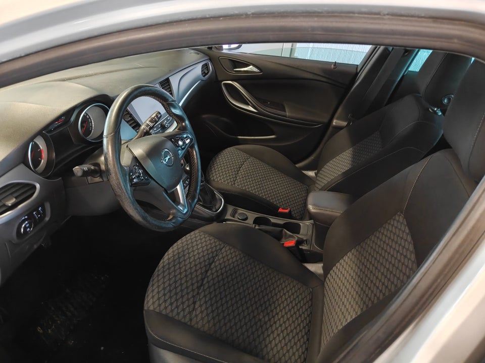 Opel Astra 1,6 CDTi 110 Dynamic Sports Tourer 5d