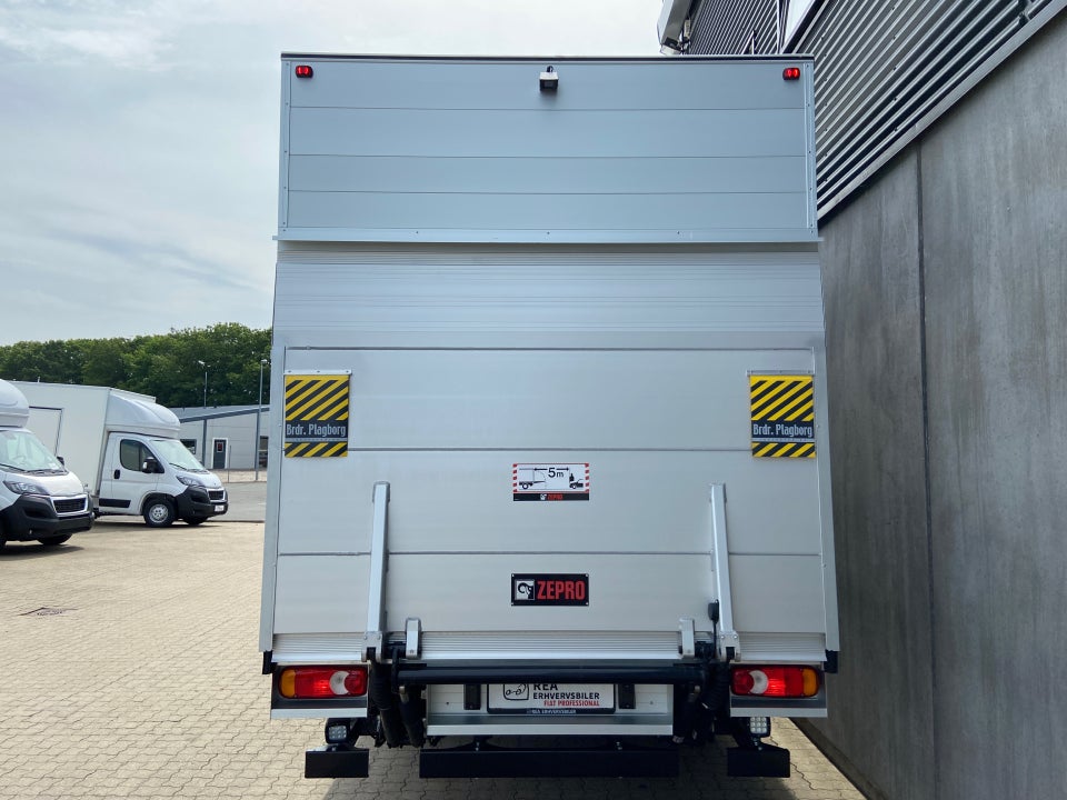 Peugeot Boxer 435 2,2 BlueHDi 165 L3 Plus 2d