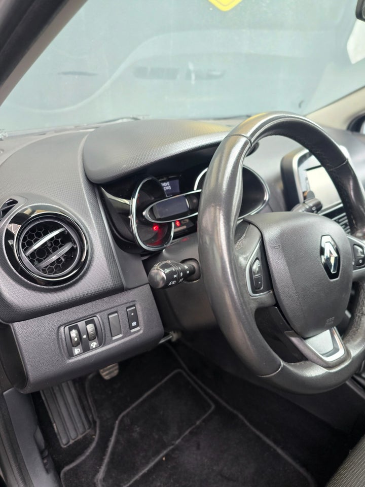 Renault Clio IV 0,9 TCe 90 Expression Sport Tourer 5d