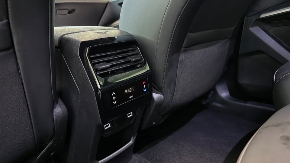 Peugeot e-5008 77 Allure 7prs 5d