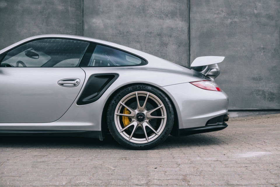Porsche 911 GT2 RS 3,6 Coupé 2d