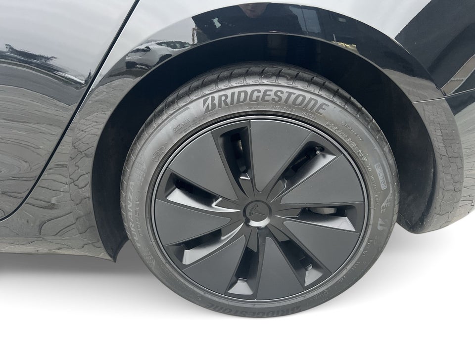 Tesla Model 3 Long Range RWD 4d