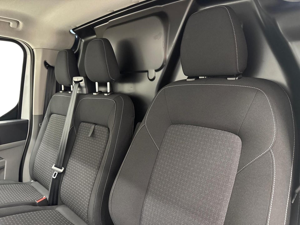 Ford E-Transit Custom 320S 64 Trend