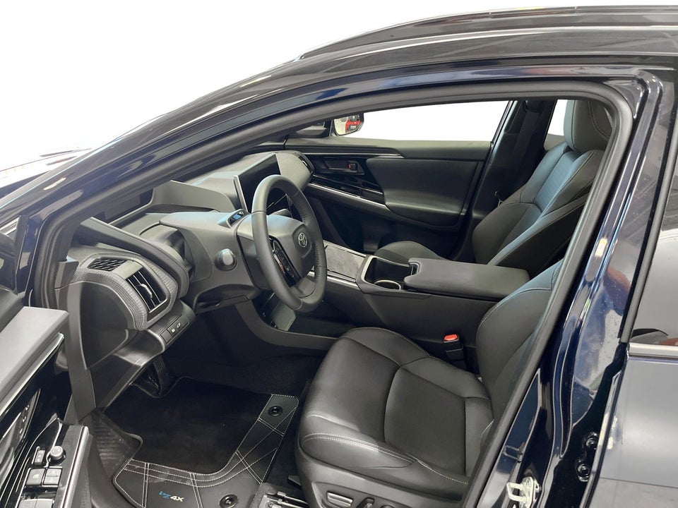 Toyota bZ4X Executive AWD 5d