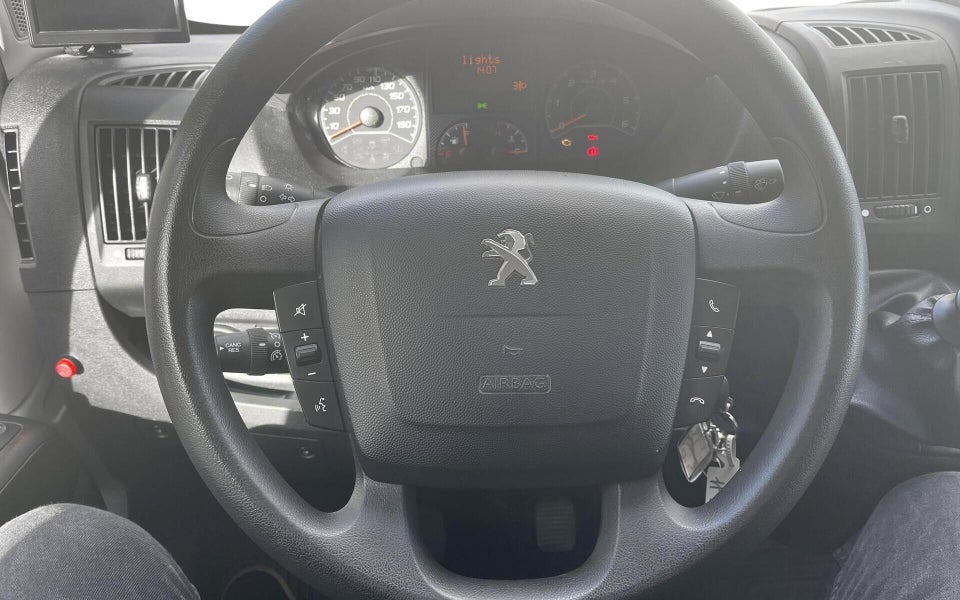 Peugeot Boxer 335 2,2 BlueHDi 165 L3 Plus 2d