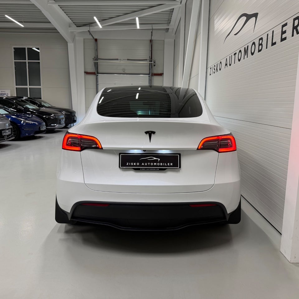Tesla Model Y Long Range AWD 5d