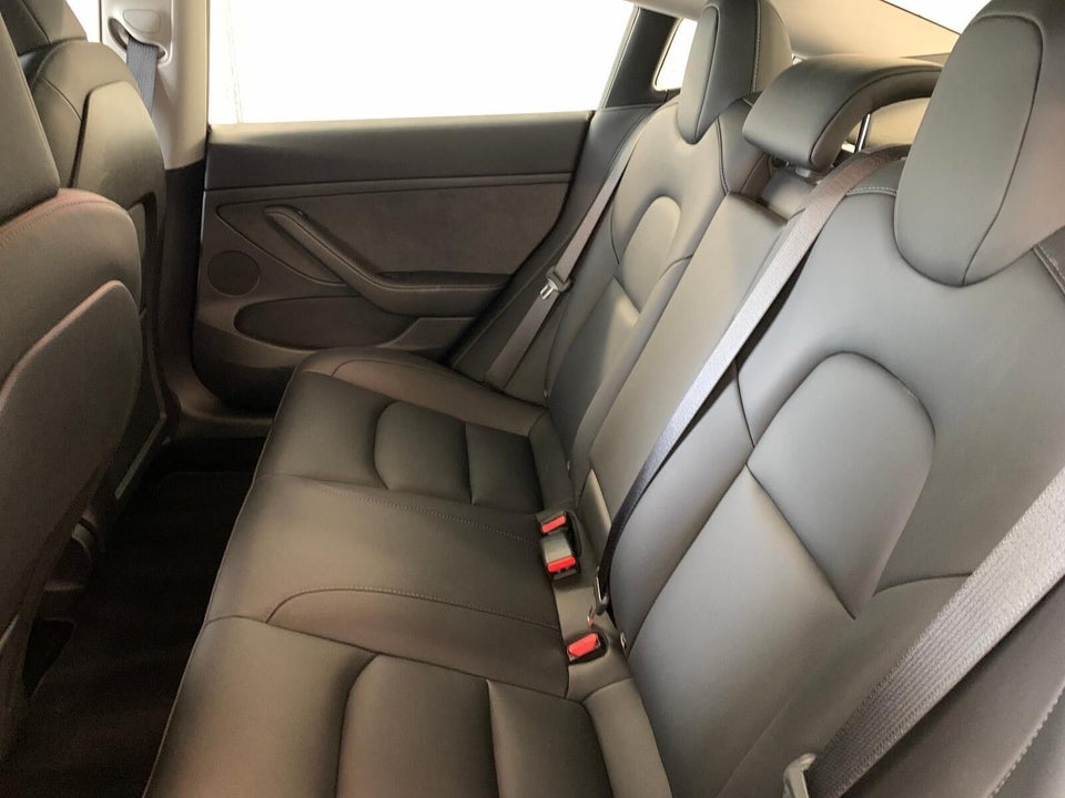 Tesla Model 3 Long Range AWD 4d