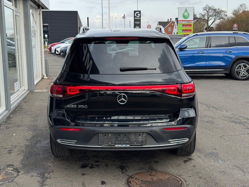 Mercedes EQB250 Electric Art 5d