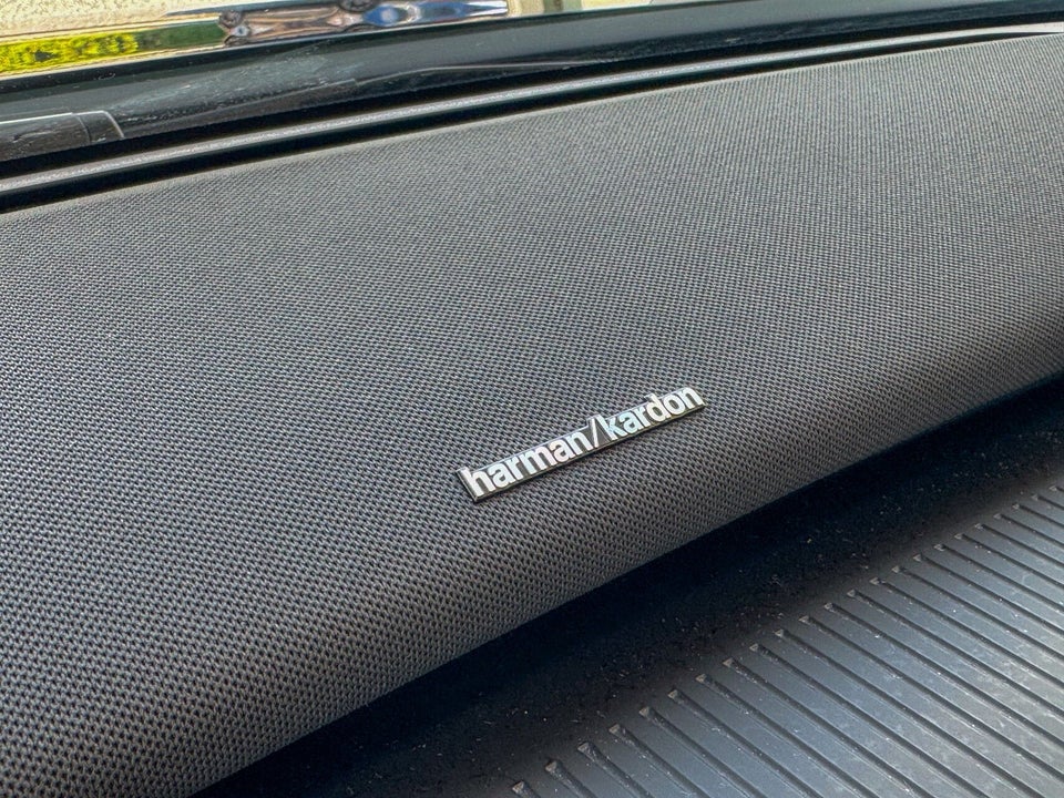 Volvo EX30 Standard Range Plus 5d