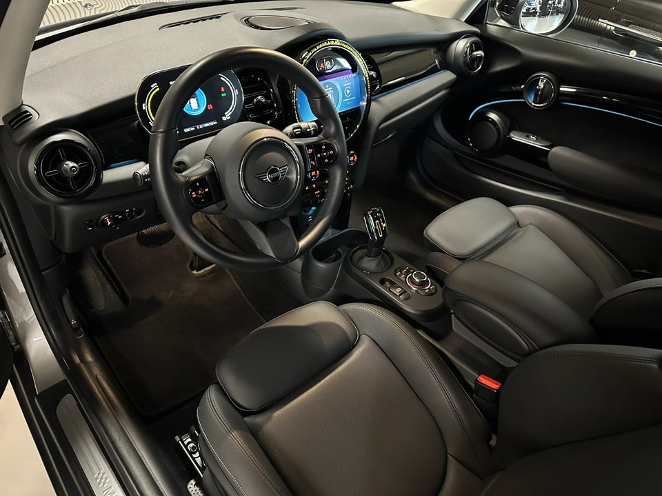 MINI Cooper SE Yours Trim 3d