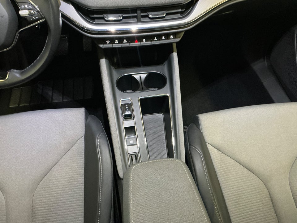 Skoda Enyaq 60 iV Loft 5d