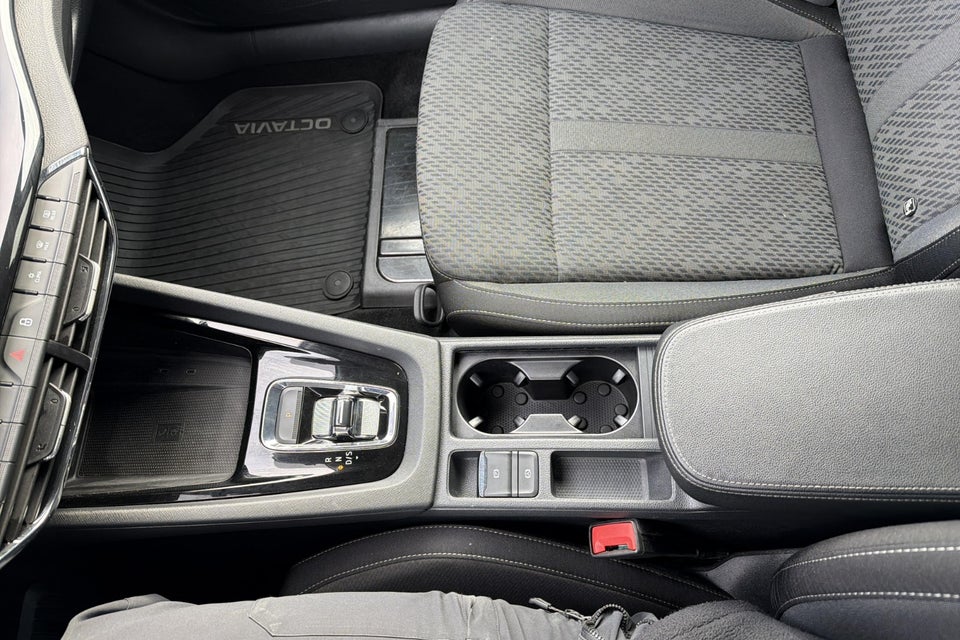 Skoda Octavia 1,0 eTSi 110 Style First Edition Combi DSG 5d