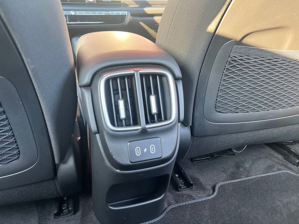 Hyundai Ioniq 6 77 Essential 4d