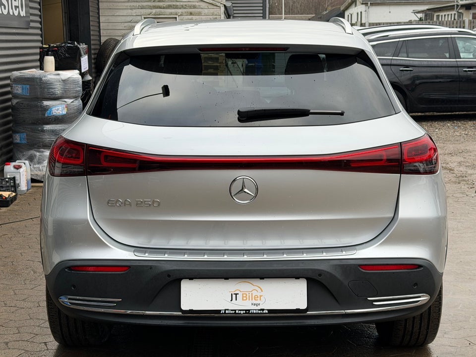 Mercedes EQA250+ Electric Art 5d