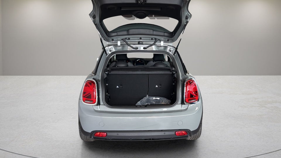 MINI Cooper SE Classic Trim 3d