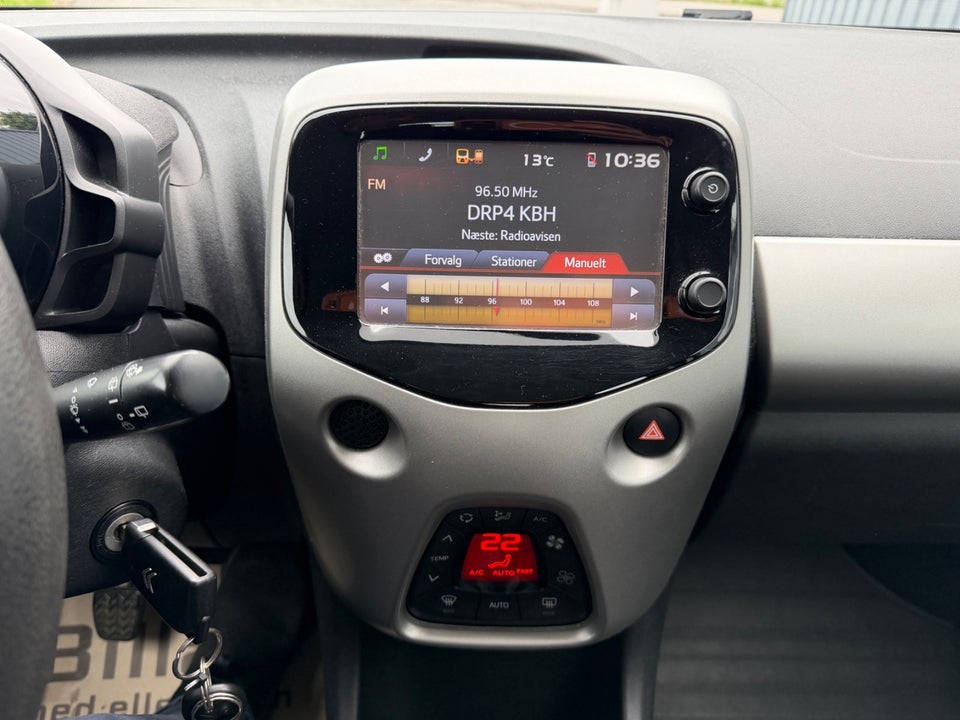 Citroën C1 1,2 PureTech Iconic 5d