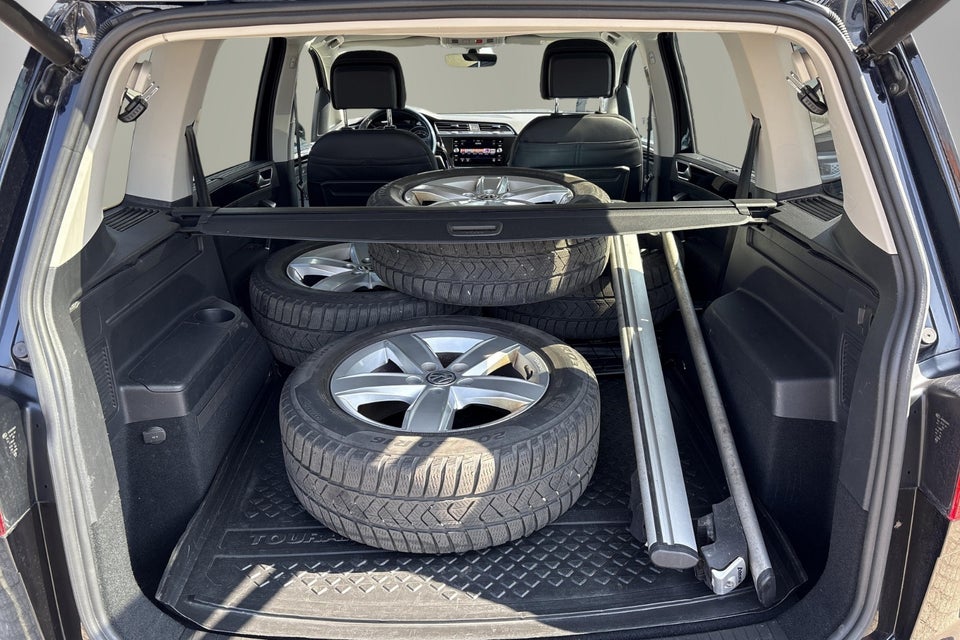 VW Touran 1,5 TSi 150 Highline Family DSG 7prs 5d