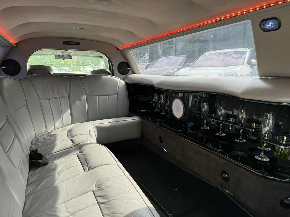 Ford Town Car 4,6  4d