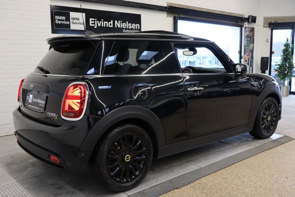 MINI Cooper SE Edition Premium Plus 3d