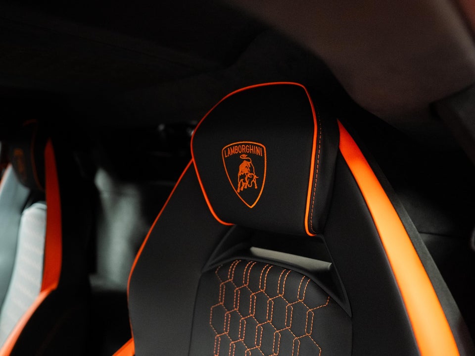 Lamborghini Revuelto 6,5 2d