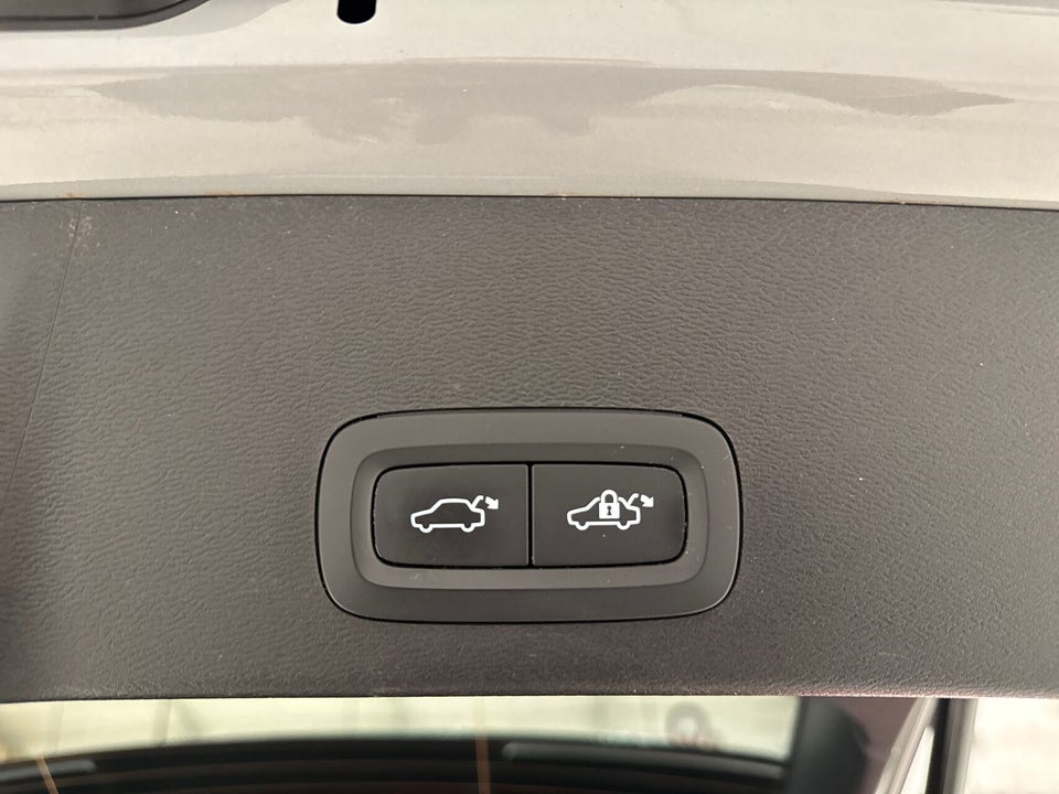 Volvo XC40 ReCharge Extended Range Core 5d