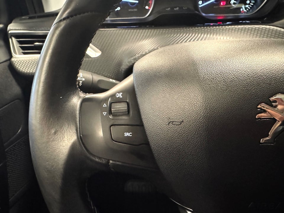 Peugeot 208 1,6 BlueHDi 100 Allure Sky 5d