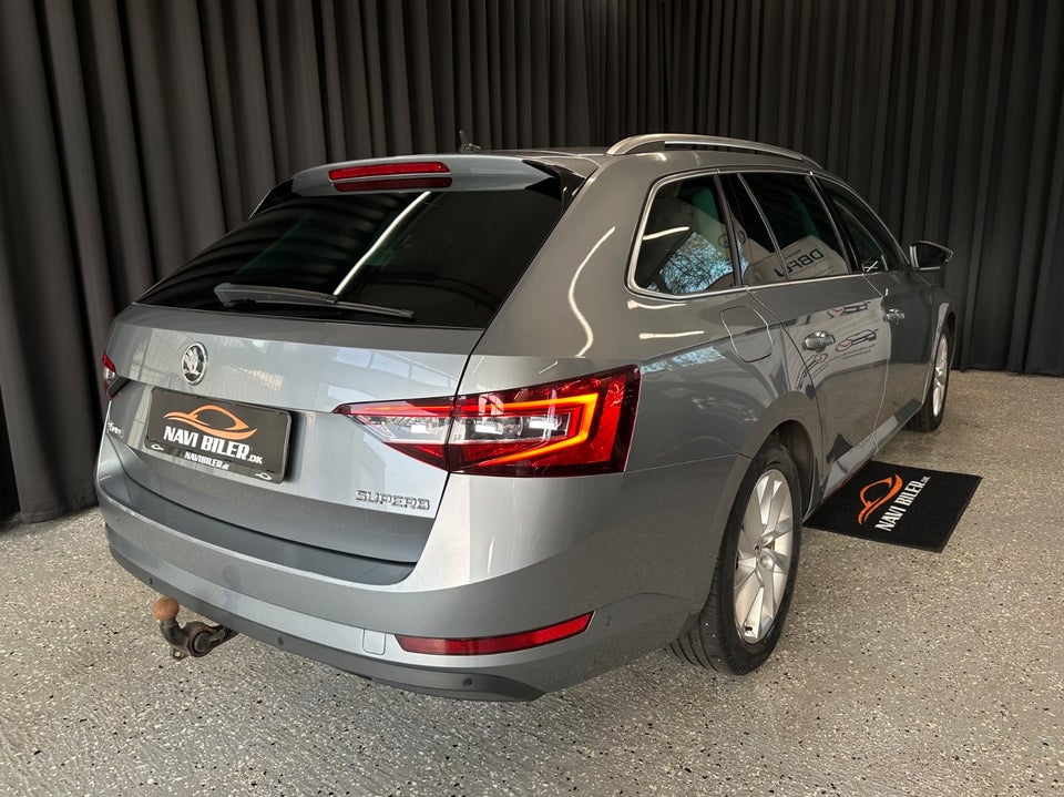 Skoda Superb 2,0 TDi 190 Style Combi DSG 5d