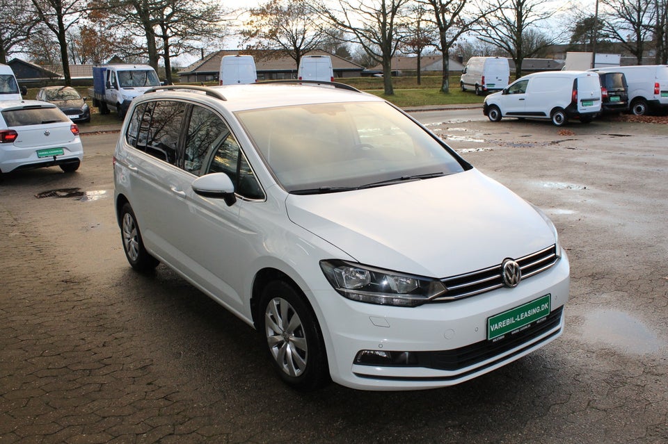 VW Touran 2,0 TDi 115 Highline DSG Van 5d