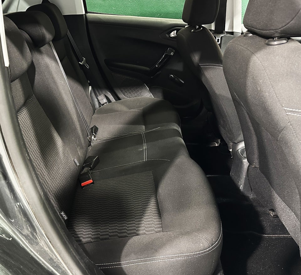 Peugeot 208 1,6 BlueHDi 100 Active 5d