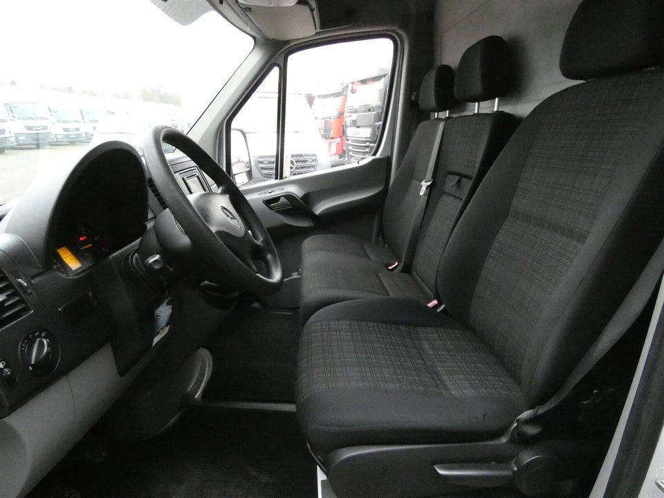 Mercedes Sprinter 211 2,2 CDi R2 Kassevogn 5d