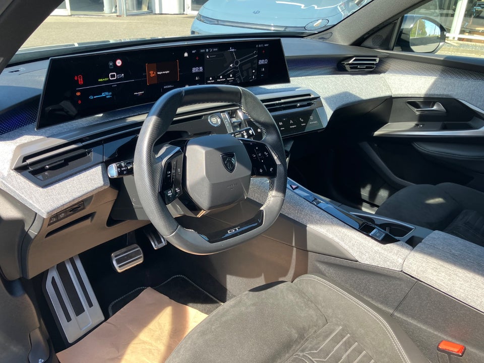 Peugeot e-5008 77 GT 7prs 5d