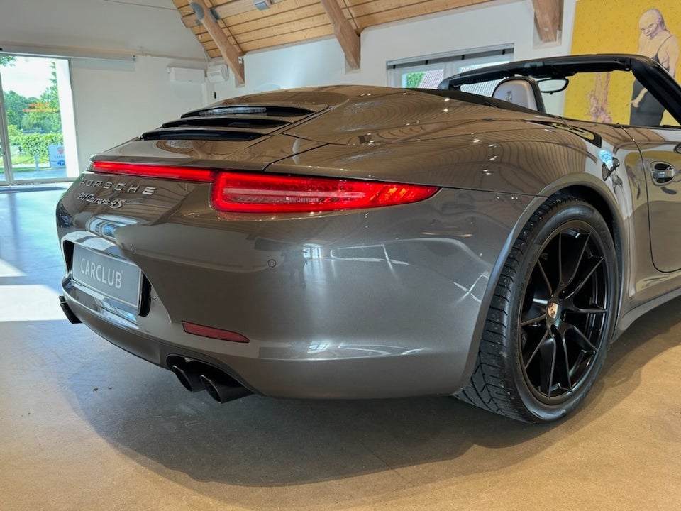 Porsche 911 Carrera 4S 3,8 Cabriolet PDK 2d