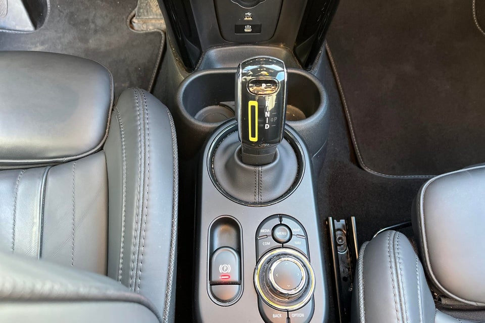 MINI Cooper SE Maximise 3d