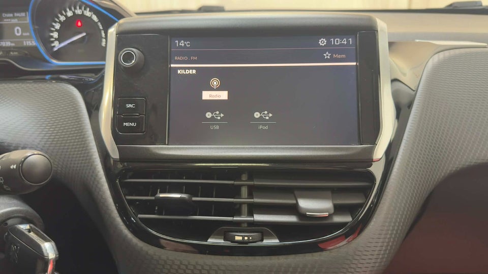 Peugeot 2008 1,2 e-THP 110 Allure Sky 5d