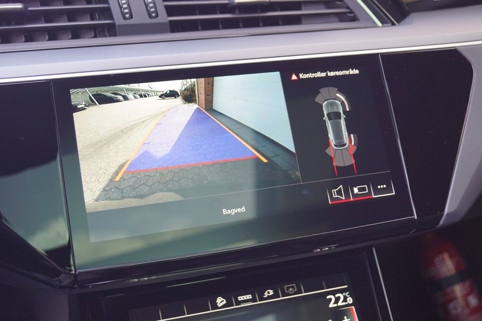 Audi Q8 e-tron 55 S-line quattro 5d