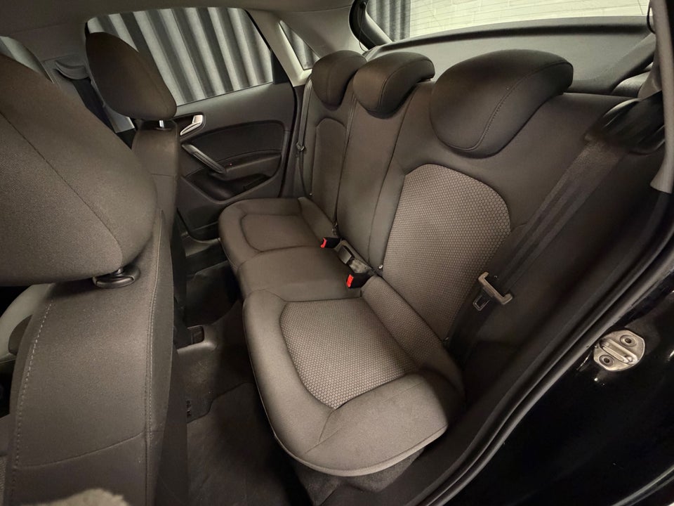 Audi A1 1,0 TFSi 95 Ultra Sportback S-tr. 5d