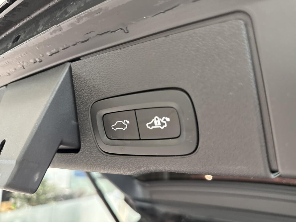 Volvo XC60 2,0 T6 ReCharge Ultimate Dark aut. AWD 5d