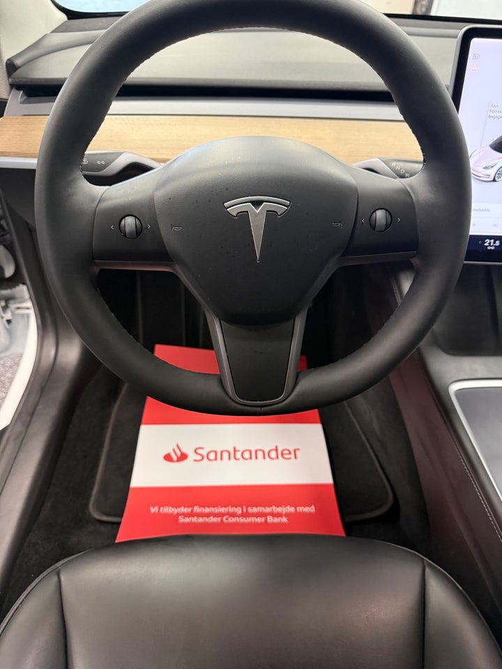 Tesla Model 3 Long Range AWD 4d