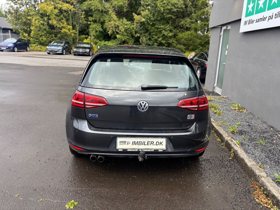 VW Golf VII 1,4 GTE Highline DSG 5d