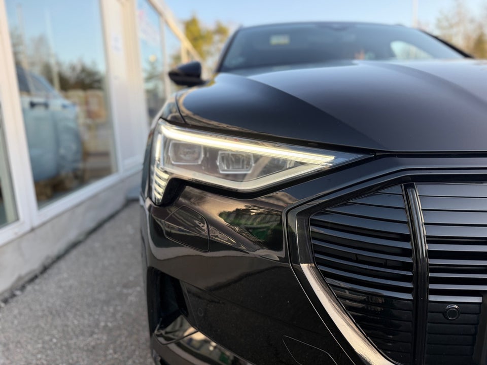 Audi e-tron 55 S-line quattro 5d