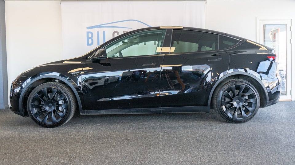 Tesla Model Y RWD 5d