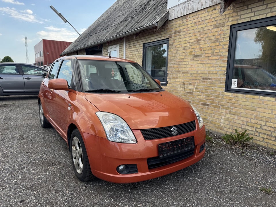 Suzuki Swift 1,5 GLX 5d