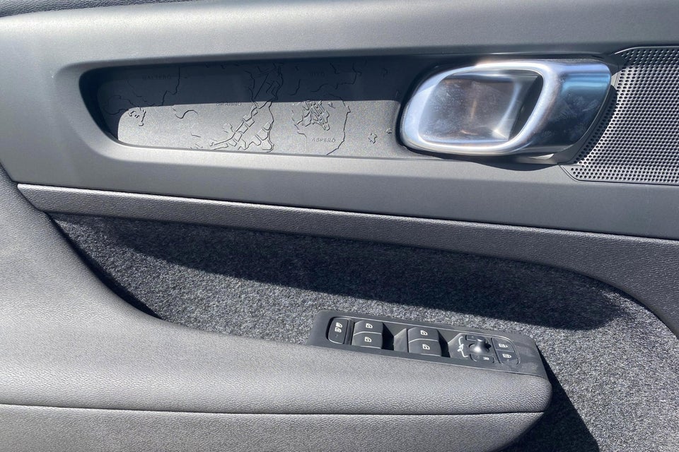 Volvo XC40 P6 ReCharge Core 5d