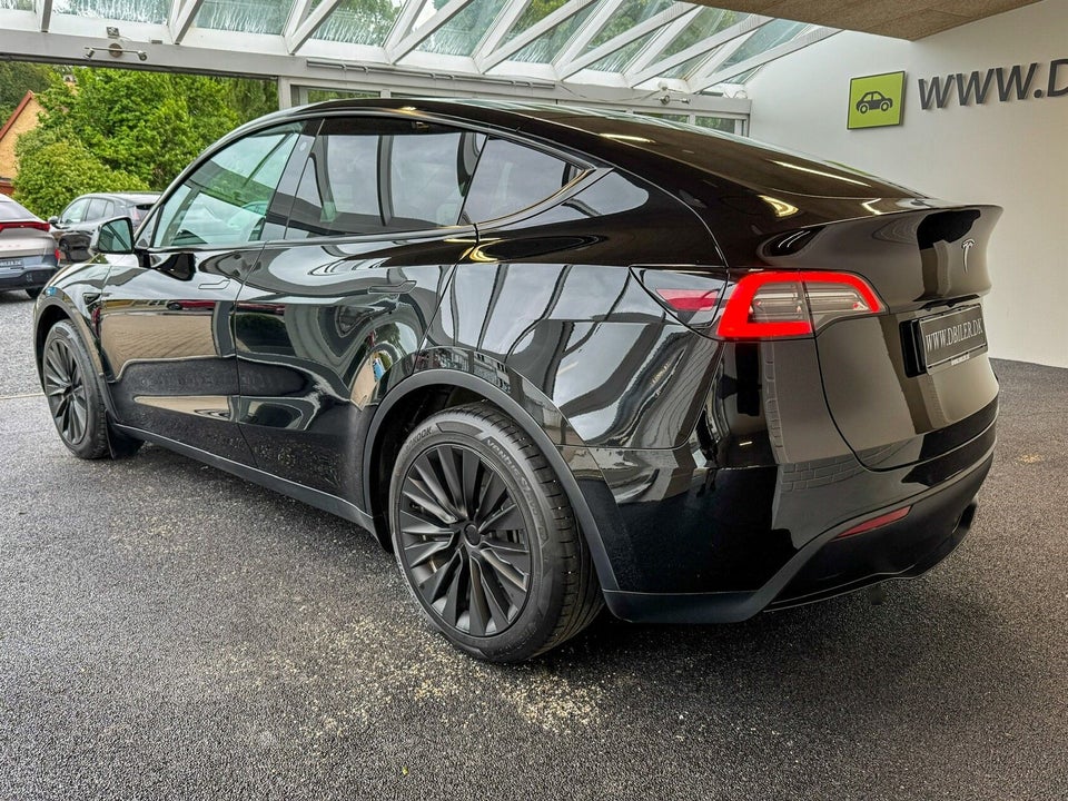 Tesla Model Y RWD 5d